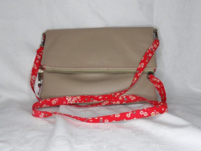 Petit sac bandouilière beige et rouge